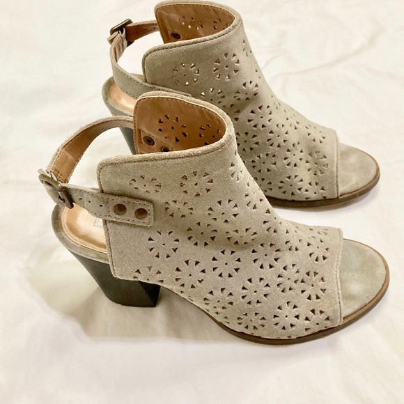 Diba Peep Toe Heel Bootie - Picture 4 of 9